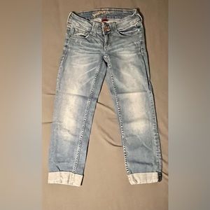 Arizona Jeans Size 1 Capris